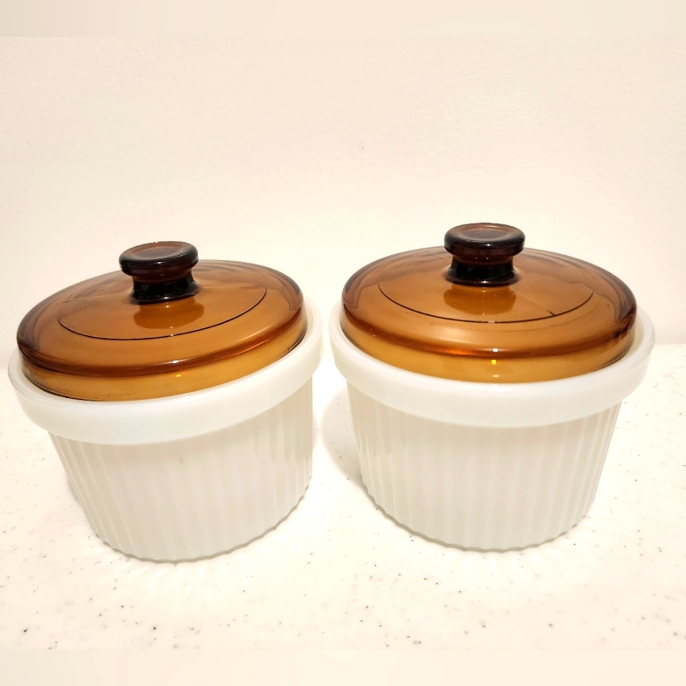Two Vintage Anchor Hocking White Glass 16oz Small Casserole Dishes w/ Lid 1422